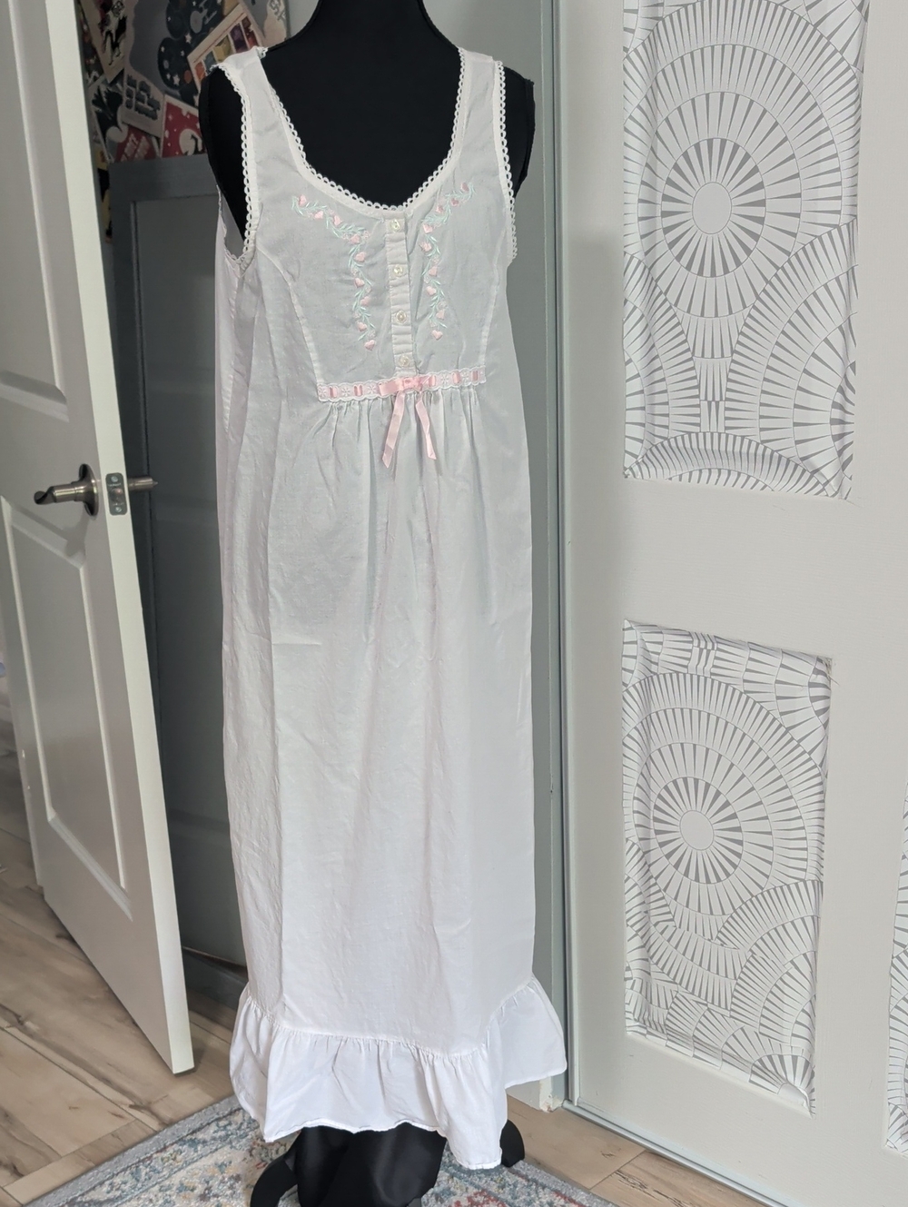White 100% Cotton Nightgown with Pink Embroidery